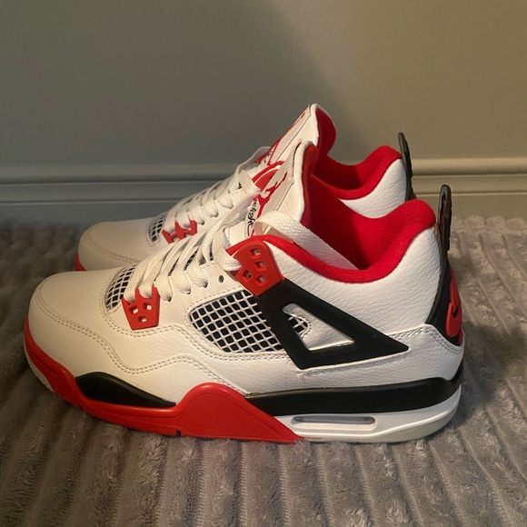 Air Jordan 4 Retro - Picture 2 of 2